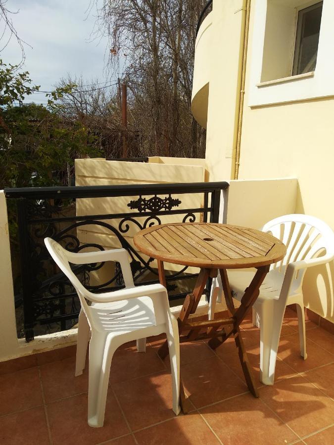 פליאוחורה Ton Mari Apartments מראה חיצוני תמונה