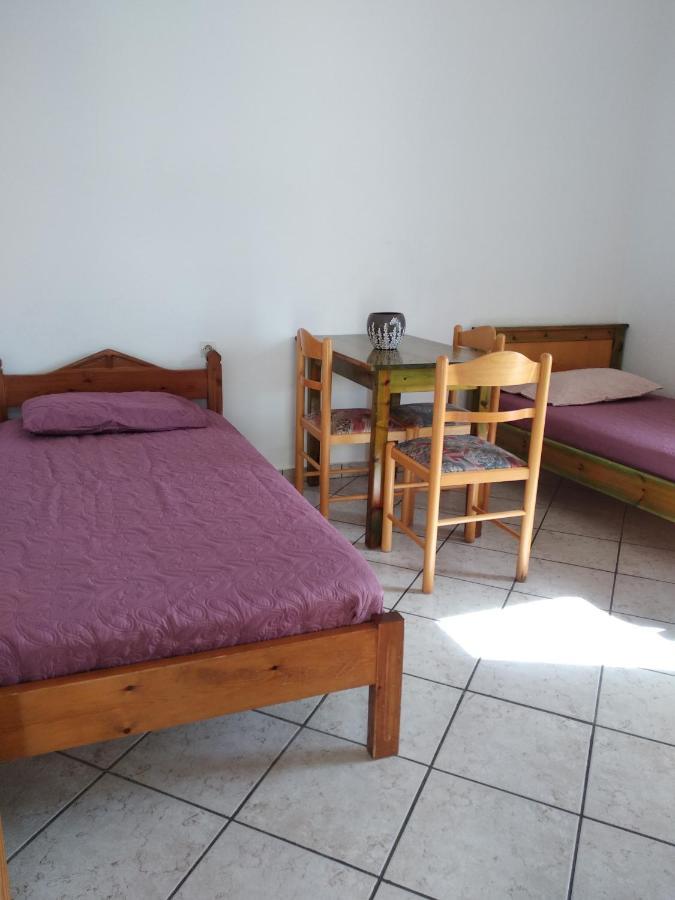 פליאוחורה Ton Mari Apartments מראה חיצוני תמונה